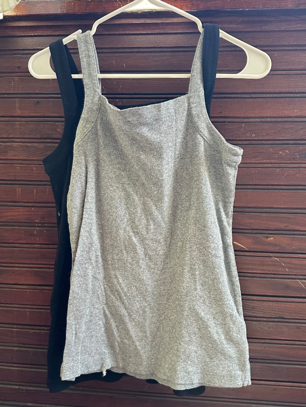 Loft Outlet Tanktops